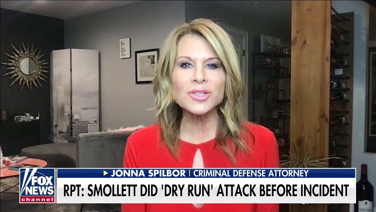 Prosecutor alleges Jussie Smollett reportedly did 'dry run' of hate crime before incident