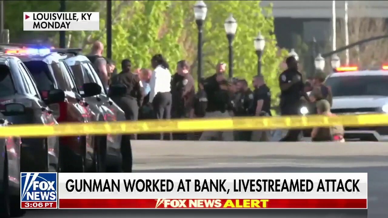 Louisville police say shooter livestreamed deadly bank shooting