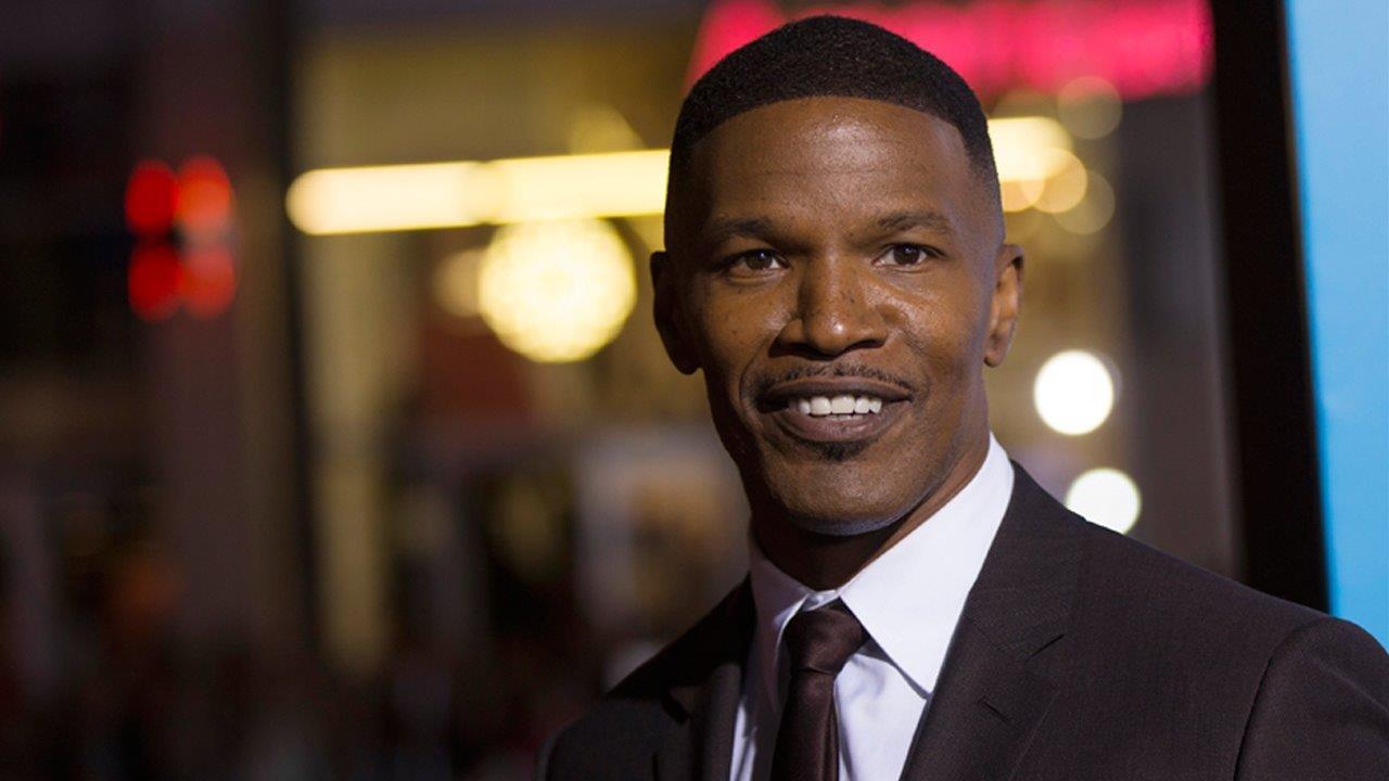 Jamie Foxx rescues driver from crash