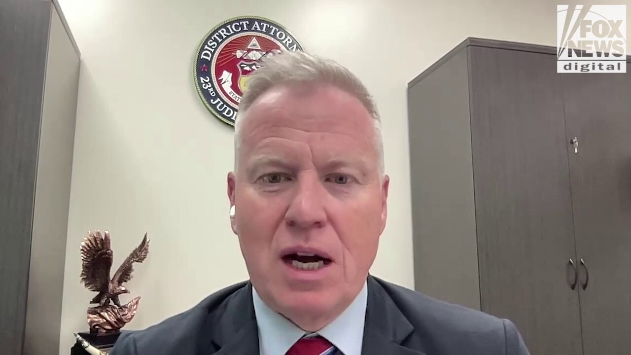 Tough-on-crime DA uses lessons learned from mass shooting cases to protect public