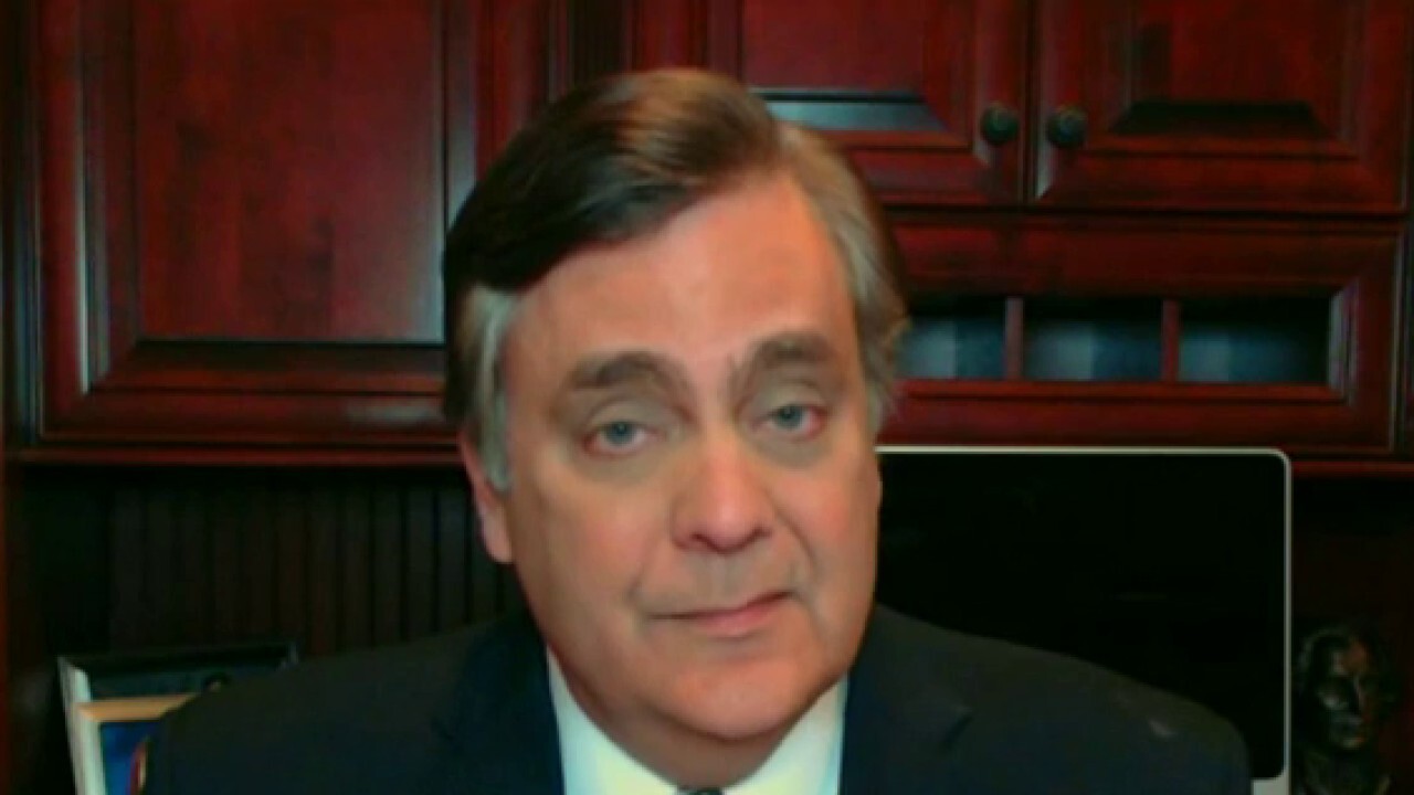 Turley: Colorado Supreme Court nixing Trump 'strikingly undemocratic'