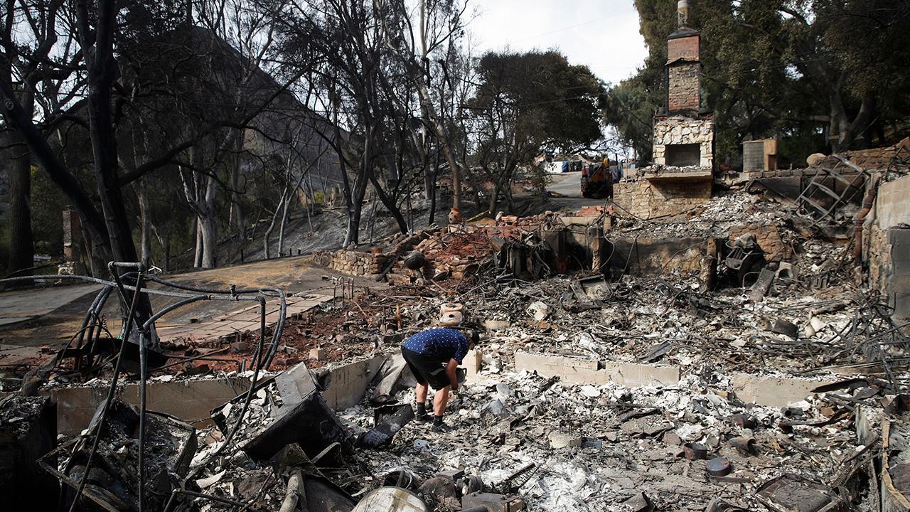 Diminishing winds help firefighters in California