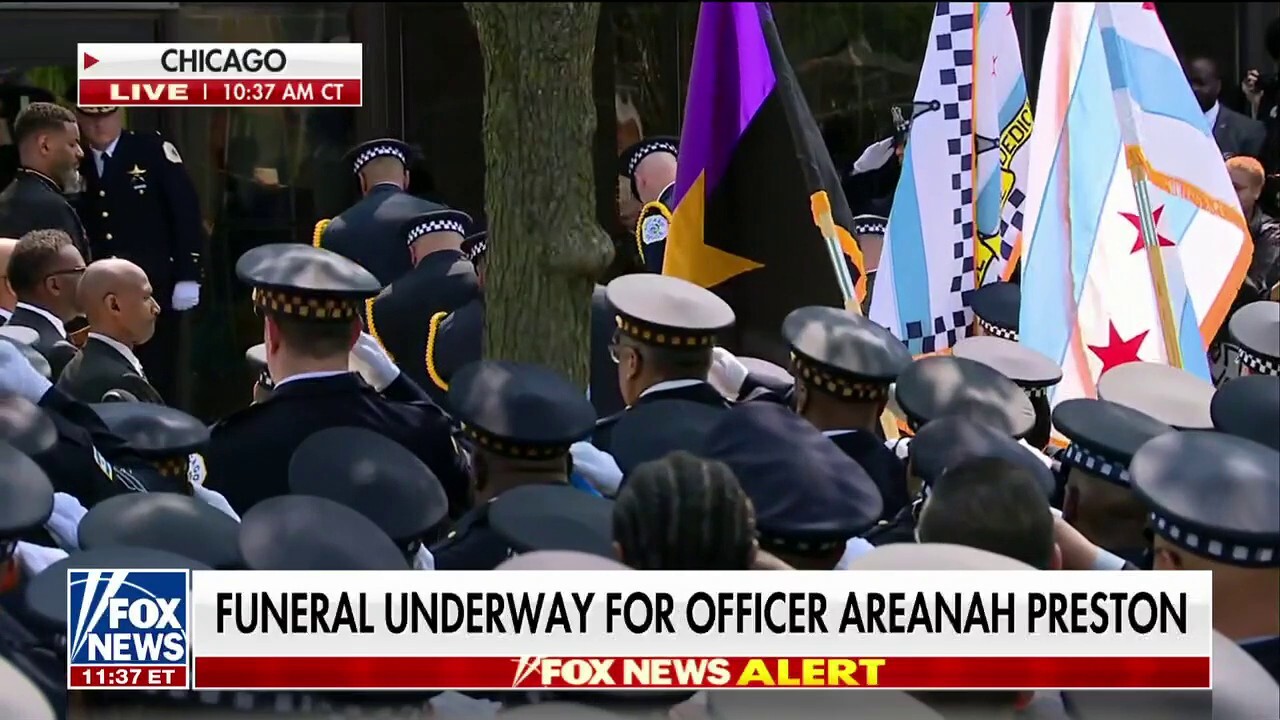 Murdered 24-year-old Chicago Police Officer Areanah Preston laid to rest