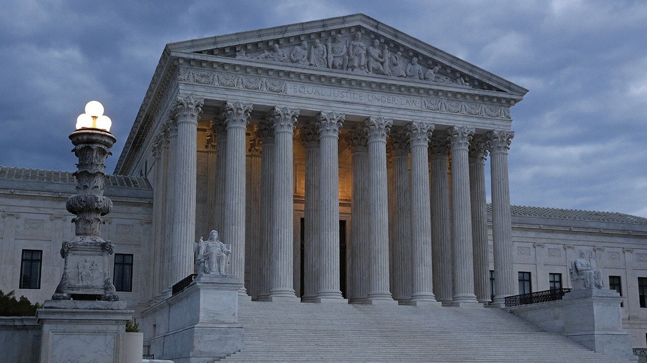 Supreme Court weighs subpoena power, presidential immunity