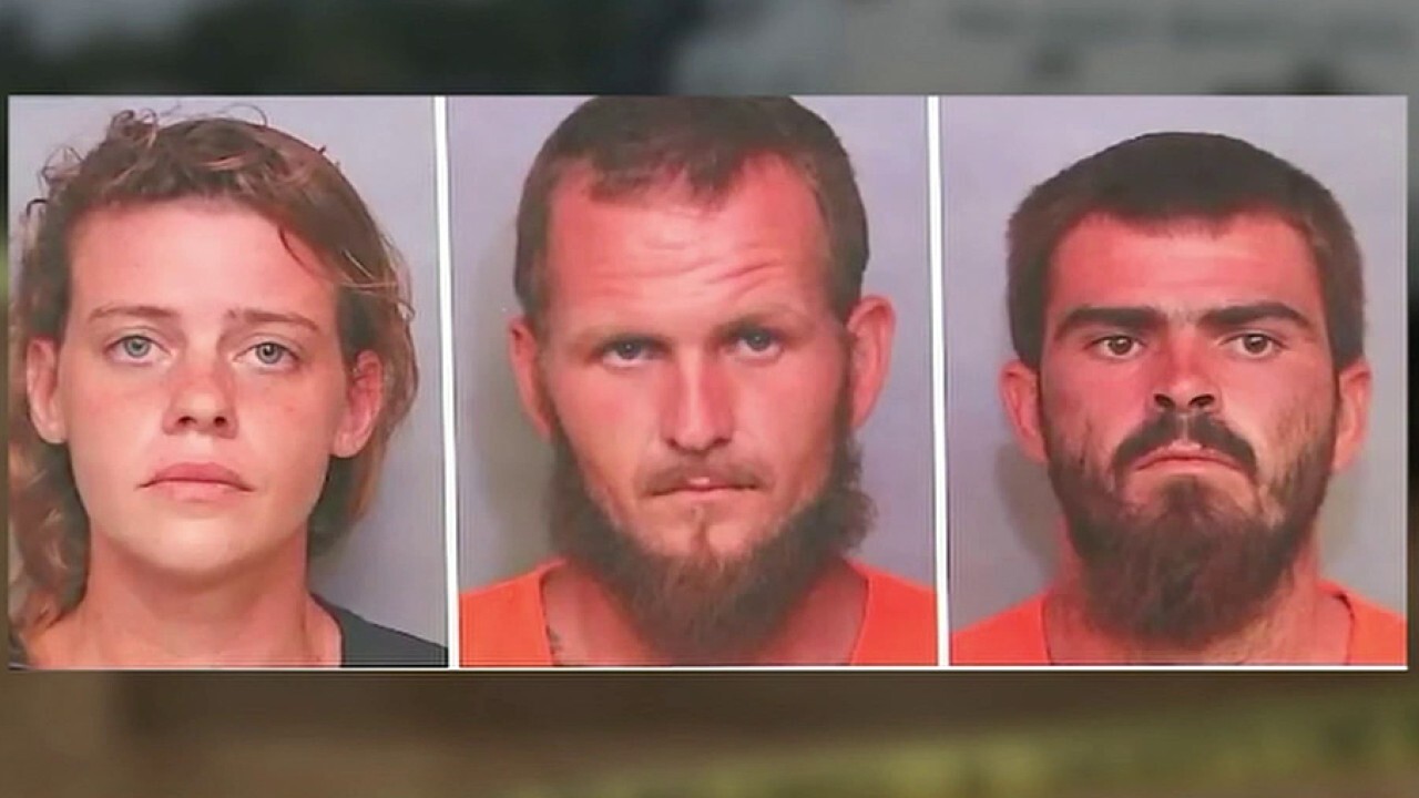 Florida triple-murder suspects to appear in court 