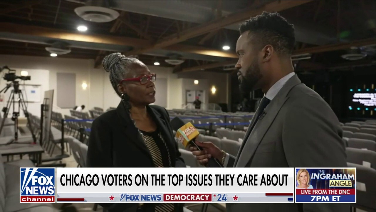 Lawrence Jones talks with Chicago voters about issues that matter to them ahead of DNC