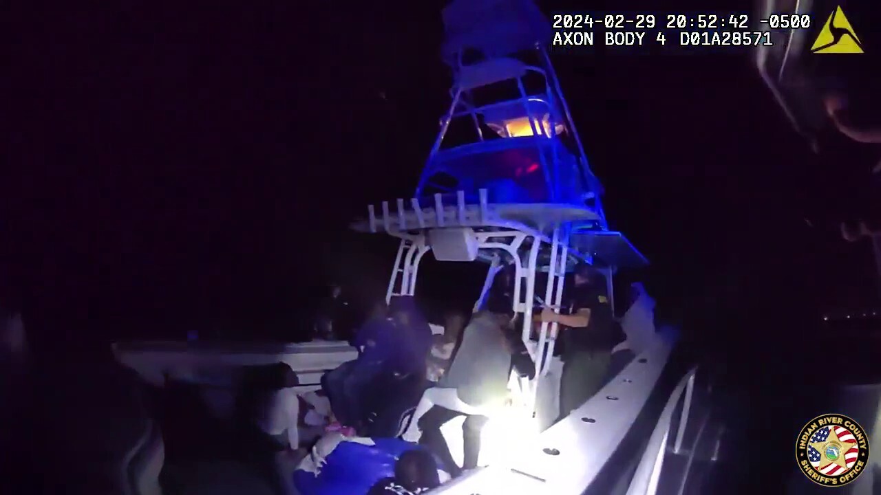 Властите във Флорида задържаха 24 нелегални хаитянски мигранти в рибарски лодки: полицията