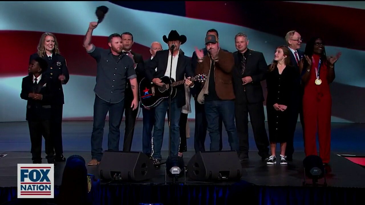 Patriot Award winners join John Rich singing ‘God Bless America’