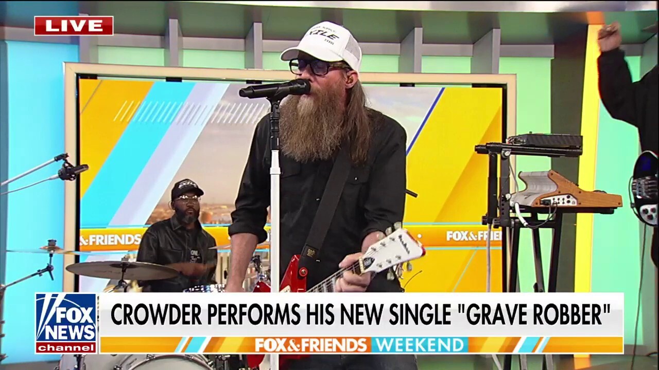 Crowder performs new single 'Grave Robber' live on 'Fox & Friends Weekend'
