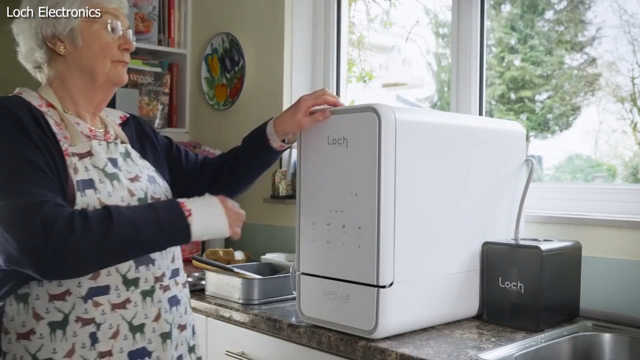 It's a small size but a big clean with the world’s smallest dishwasher