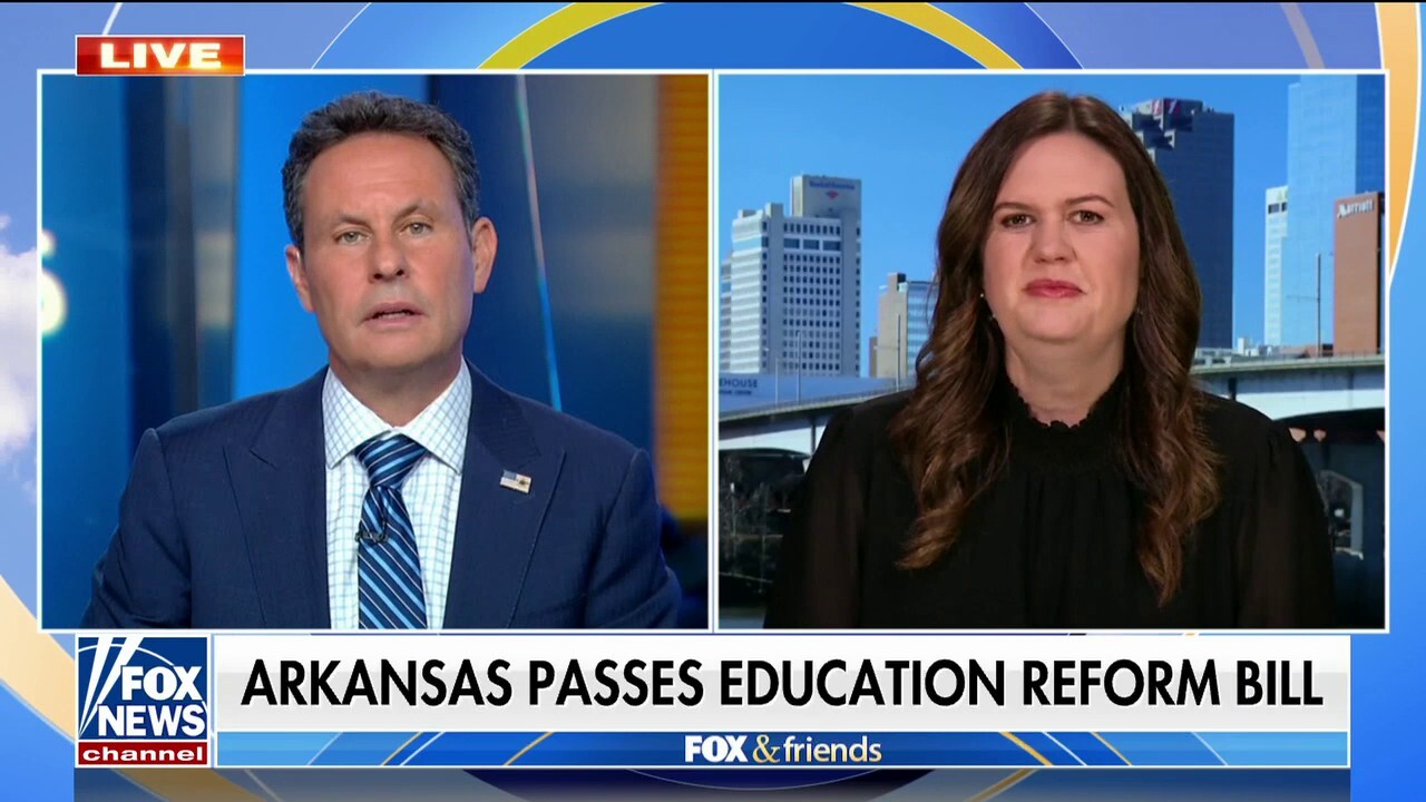 Arkansas Gov. Sanders signs education reform bill into law