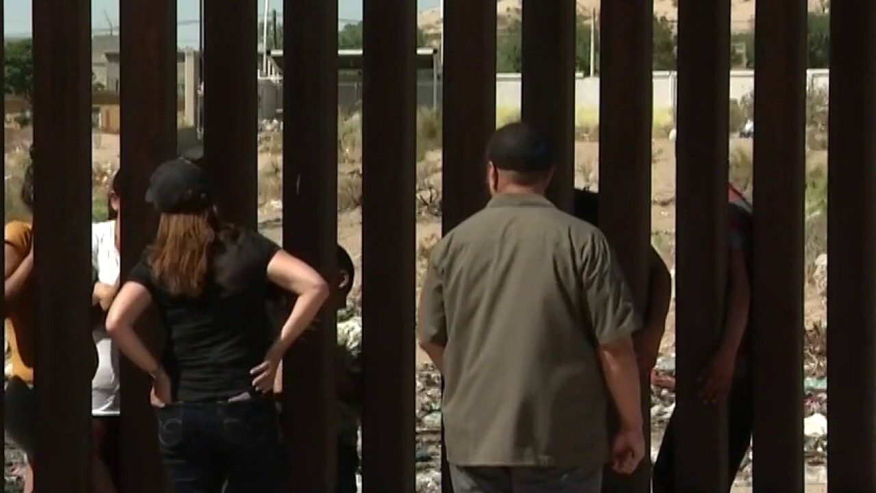Congressional delegation denied access into migrant holding center