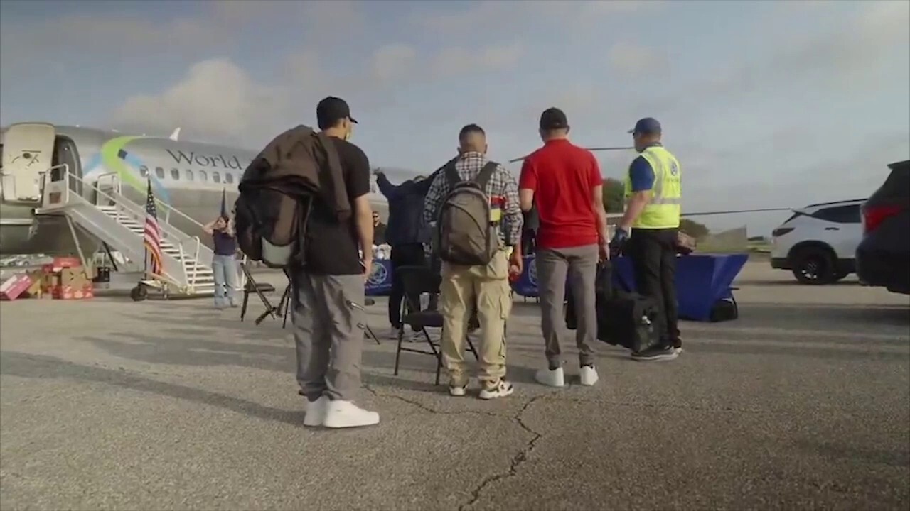 DHS conducts first 'Project Homecoming' charter flight from Texas