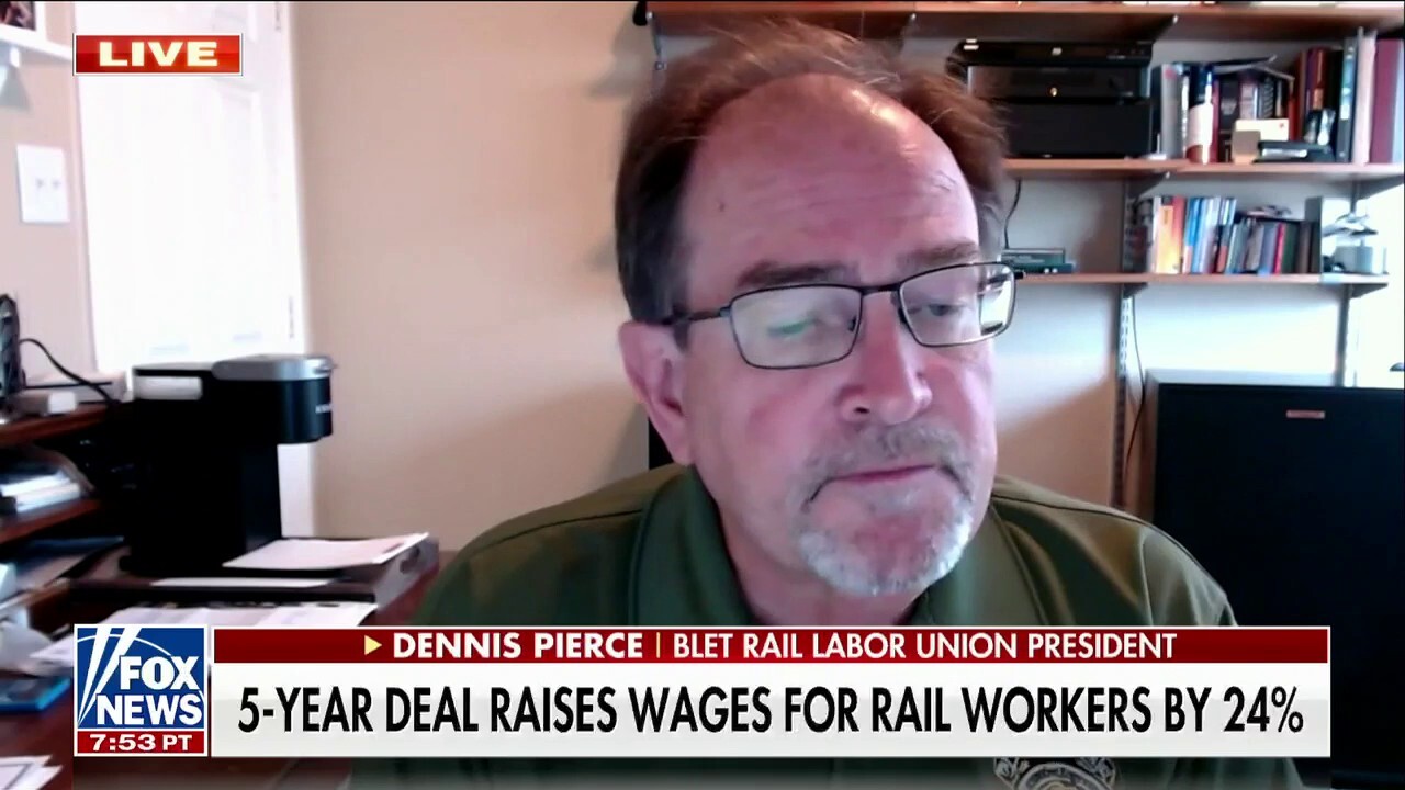 Labor relations still at 'all-time low' despite reaching rail strike deal: Labor union president