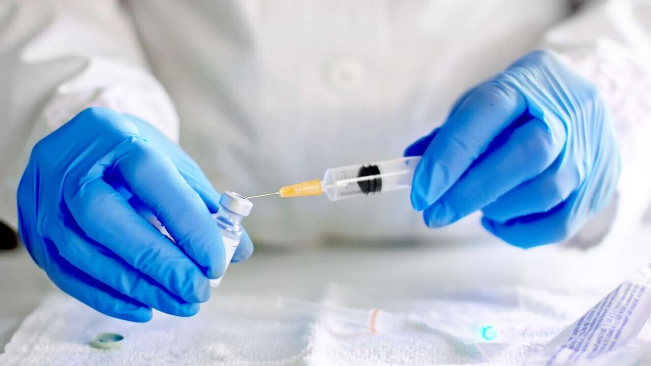 Coronavirus vaccine should go to health care workers, long term care facilities first, CDC panel recommends