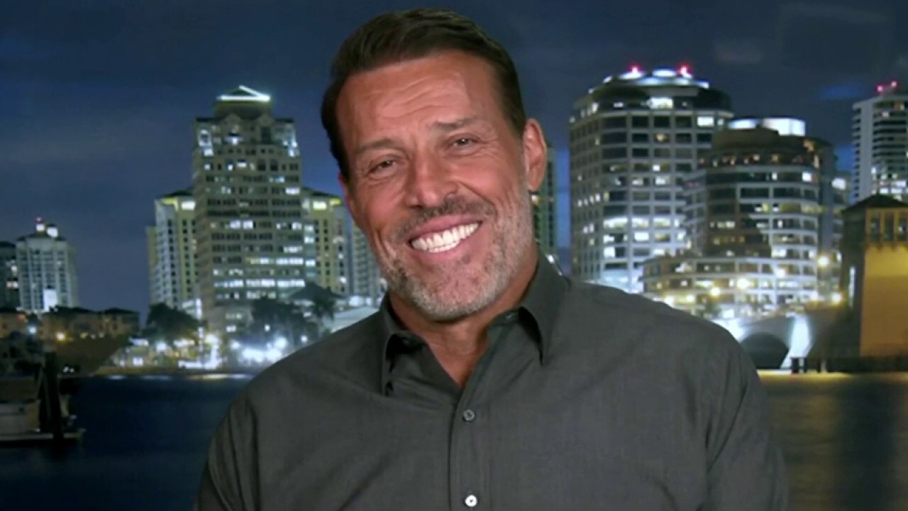 Tony Robbins gives advice on how to make 2024 your best year Fox News
