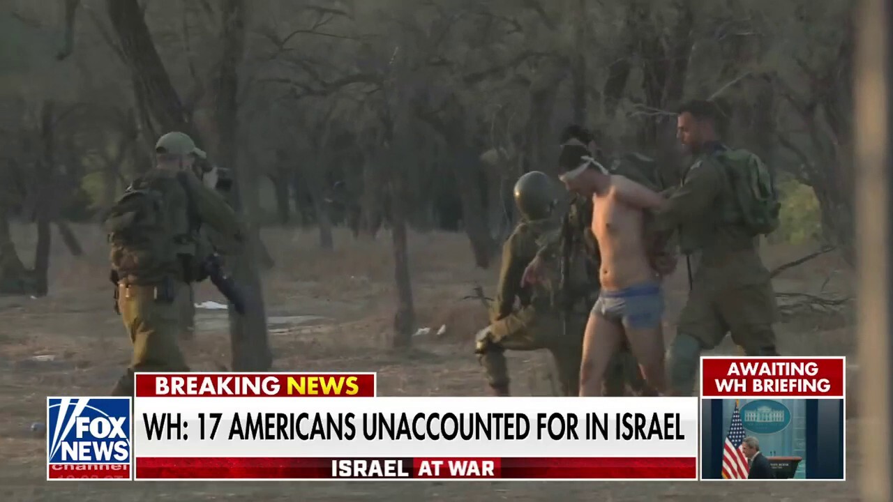 Soldiers arresting Palestinian militant caught on camera