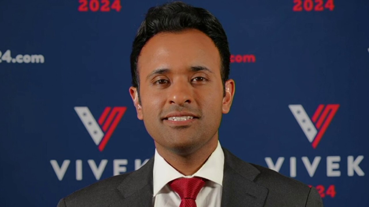 2024 GOP presidential candidate Vivek Ramaswamy speaks out after his LinkedIn account was locked on 'Hannity.'