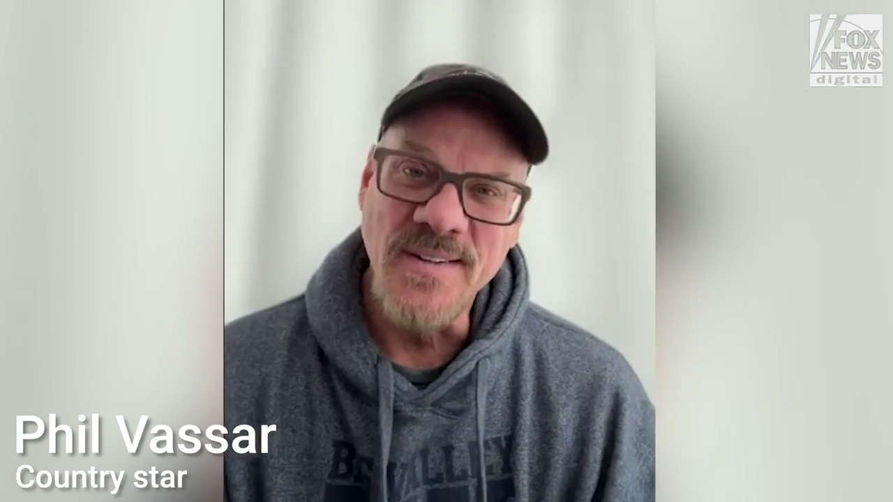 Country star Phil Vassar details the first thing he remembers after his stroke