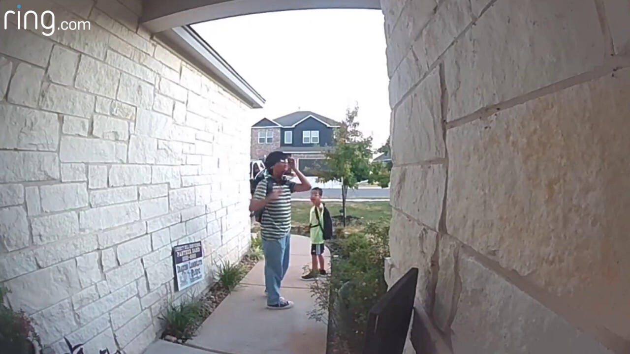 Working mom wishes kids 'good luck' on first day of school via doorbell camera