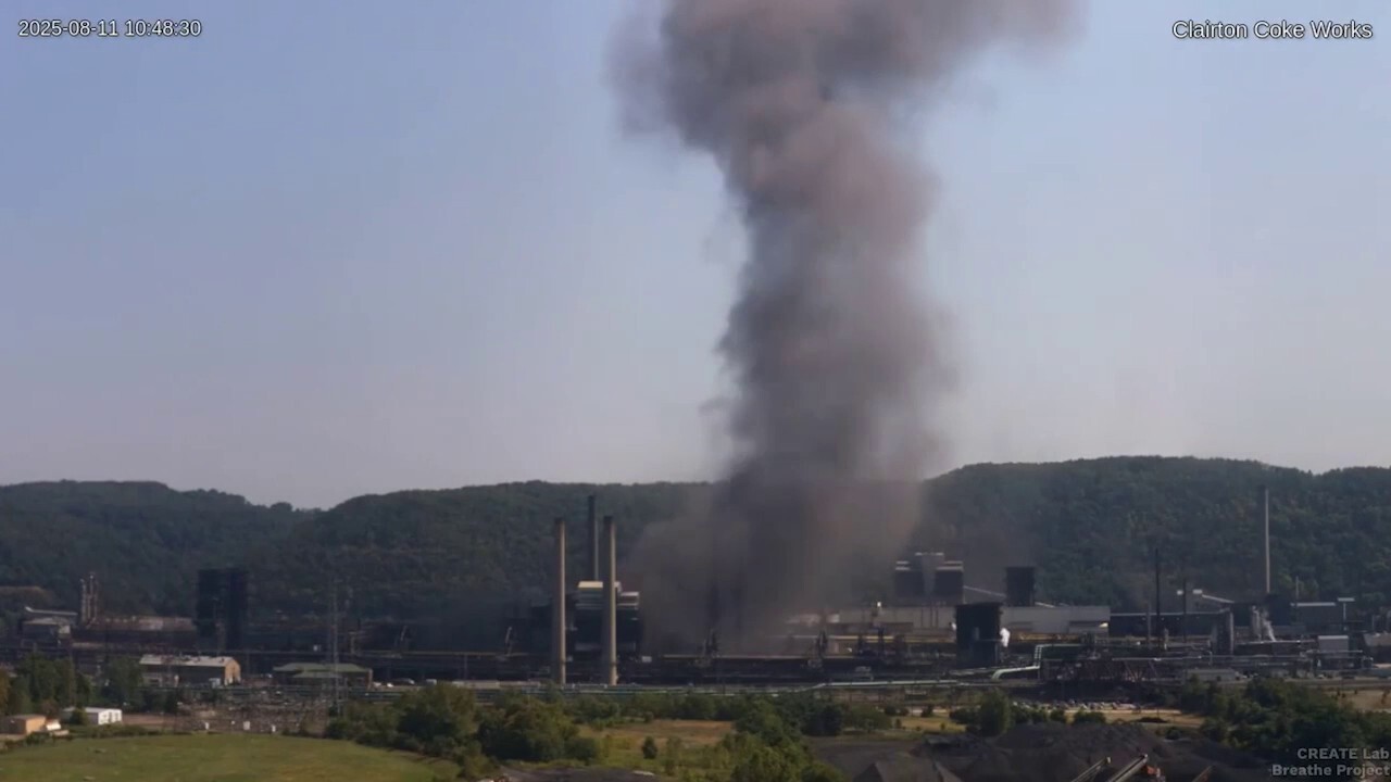 A video shows the moment the US Steel plant near Pittsburgh exploded on Aug. 11, 2025. (Credit: CREATE Lab/Breathe Project via Storyful)