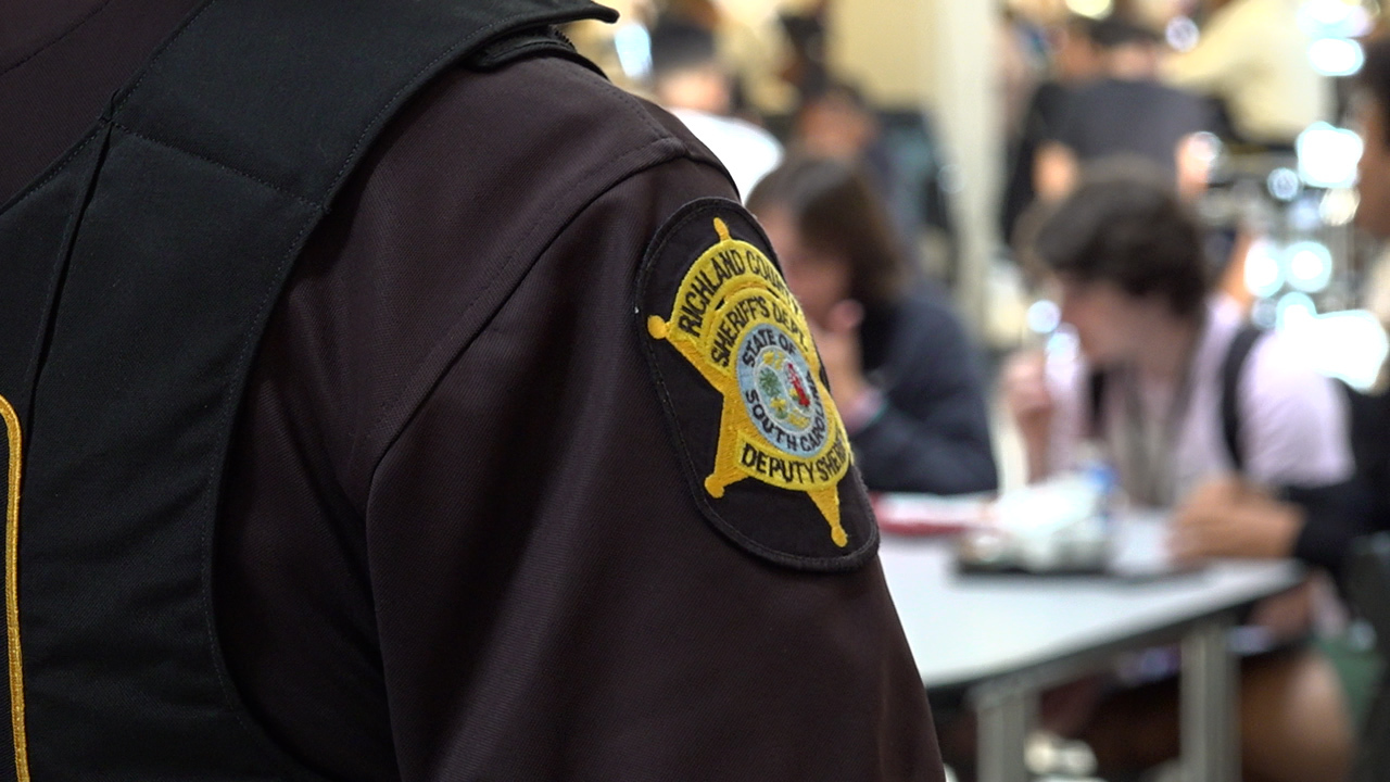 Schools around the nation can't find enough school resource officers