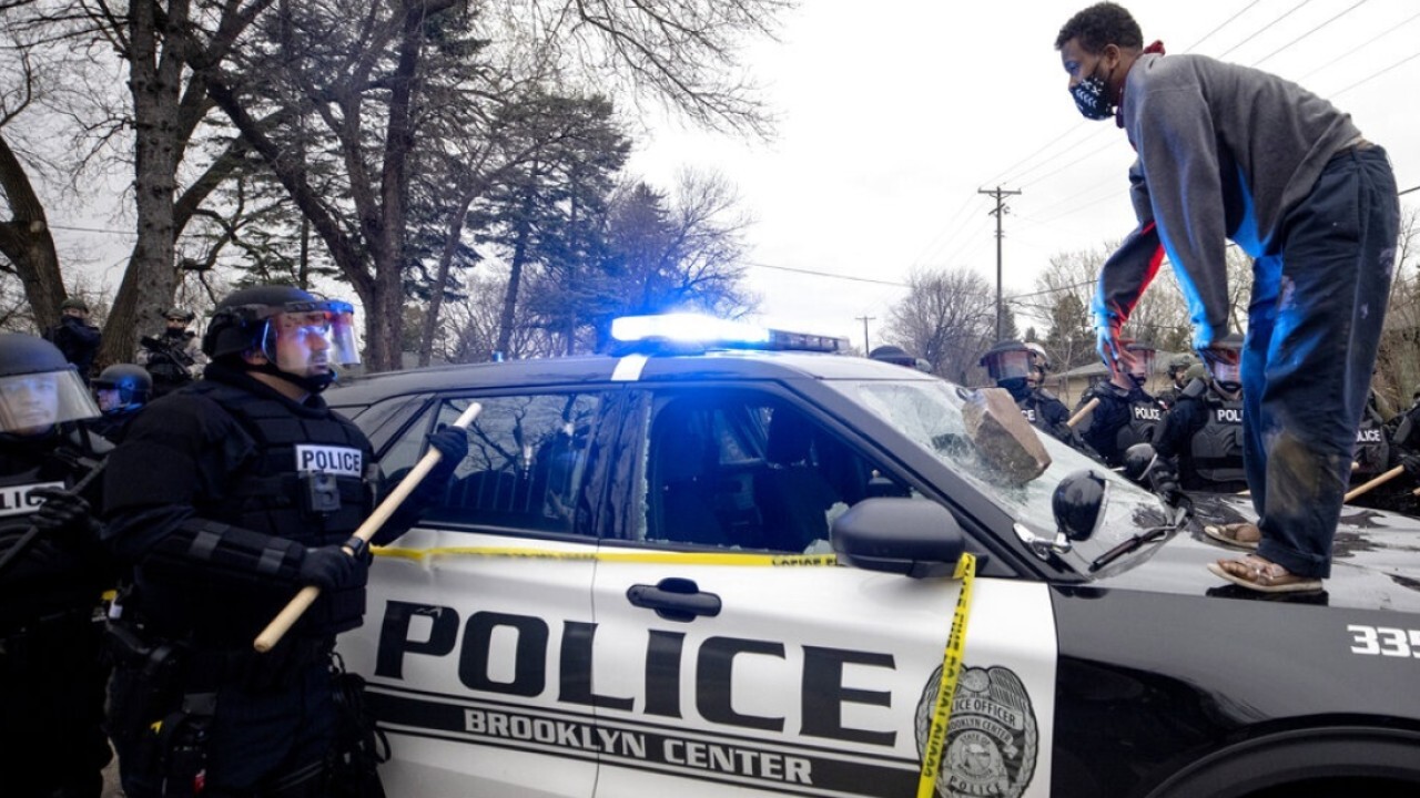 Left pushes anti-police rhetoric as Democrat leaders honor fallen Capitol officer