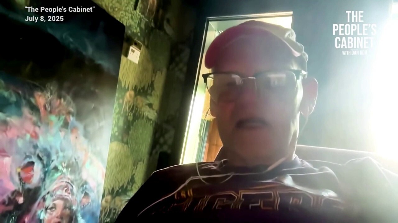 Демократите на Карвил Панс за продължаване на отчуждаването на мъжете с „бъдеще е женската беседа 