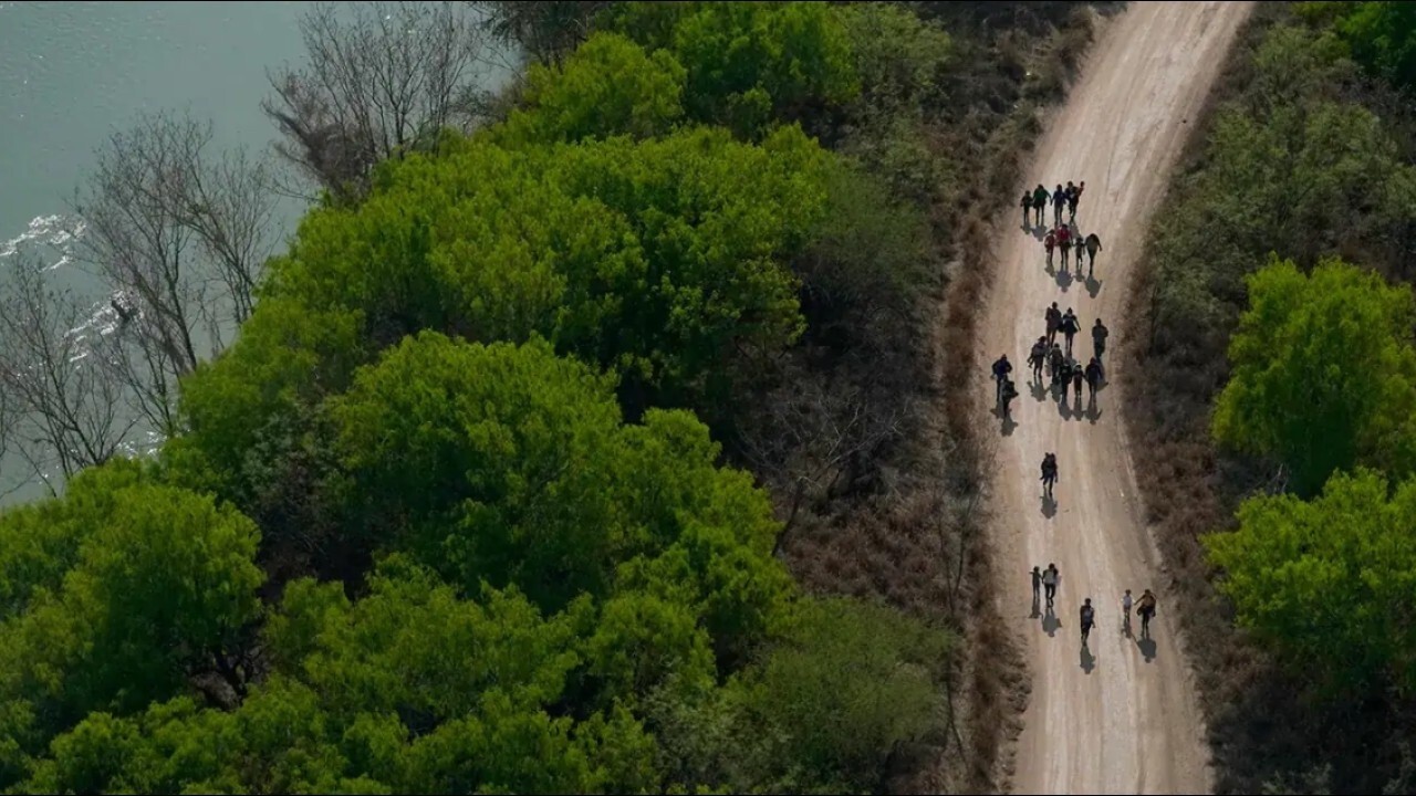 Texas sheriff says smugglers overwhelming deputies: 'We can’t sustain this’