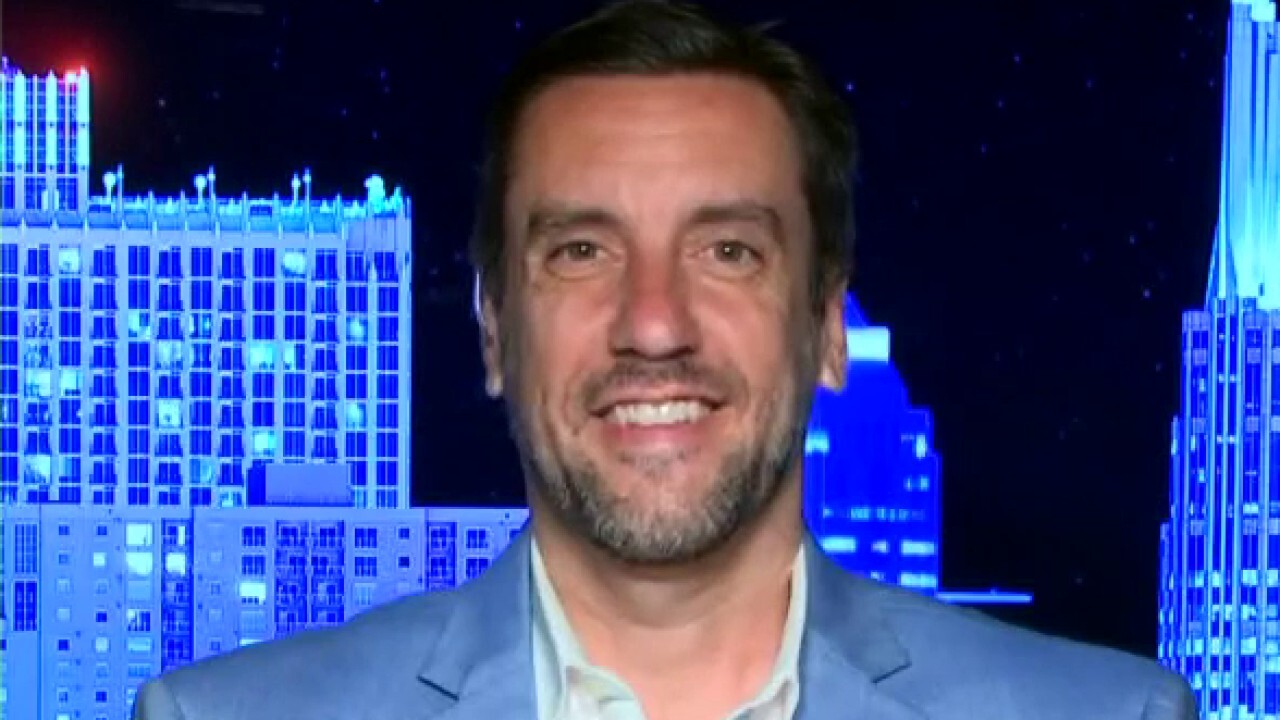 Clay Travis: Social media has driven this country 'absolutely bonkers' 