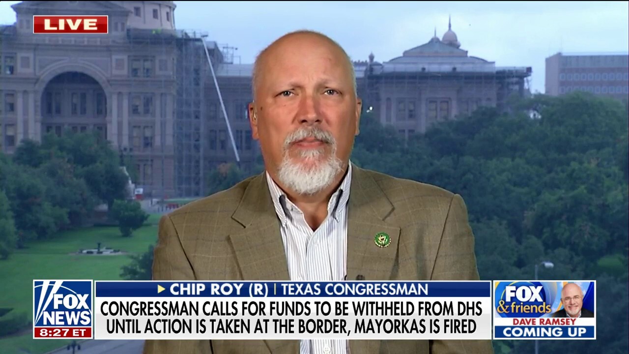 Republican urges Congress to withhold DHS funds until border policy changes
