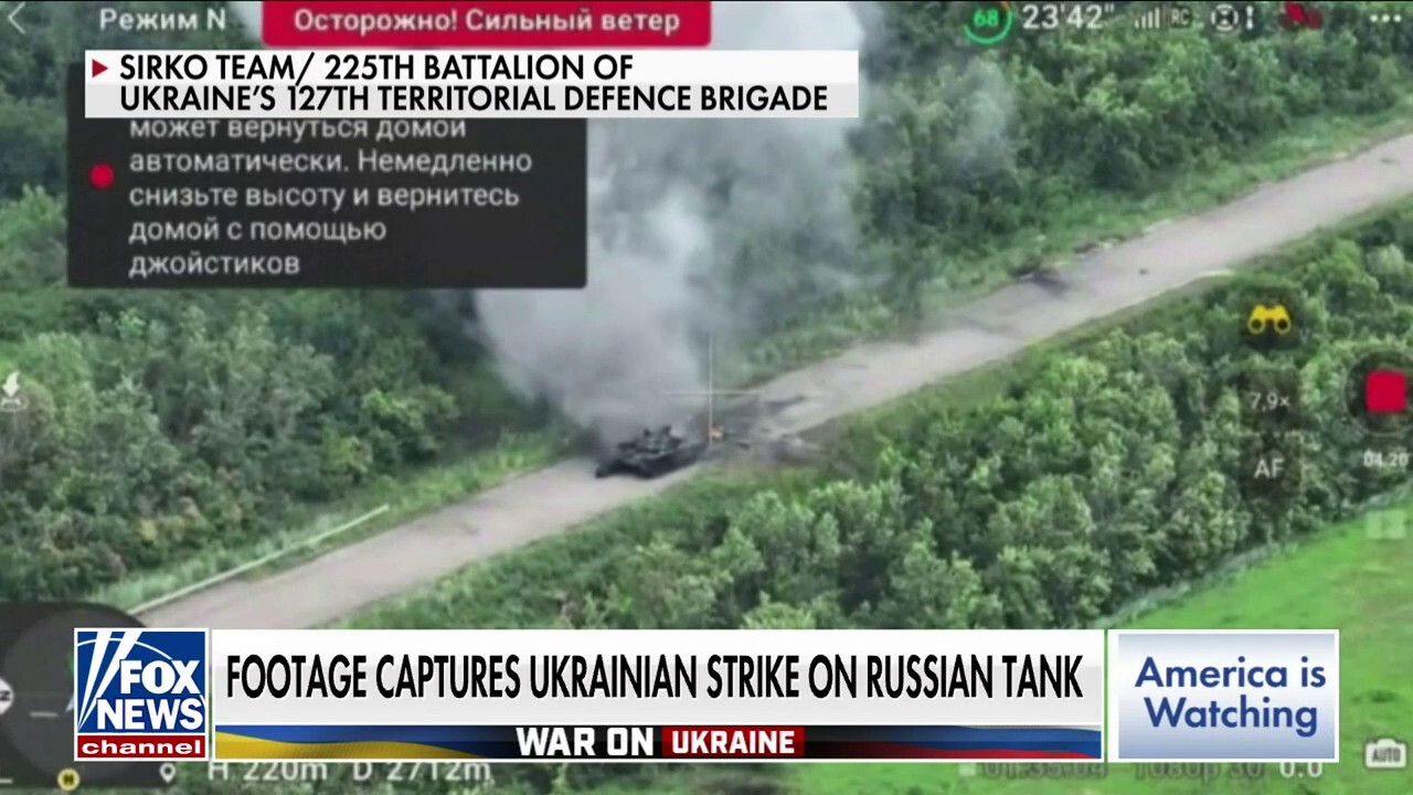 Video shows Ukrainian strike on Russian tank as Americans face growing  danger