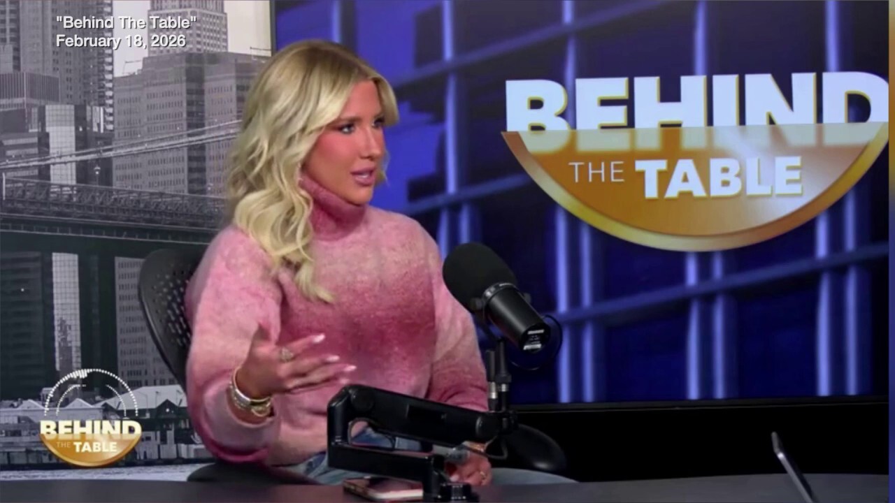 Savannah Chrisley discusses off-camera exchange with Sunny Hostin about her parents