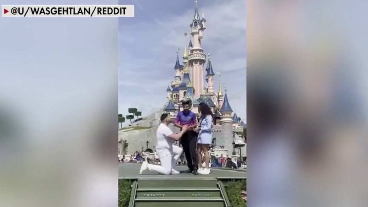 Disneyland Paris marriage proposal gone wrong