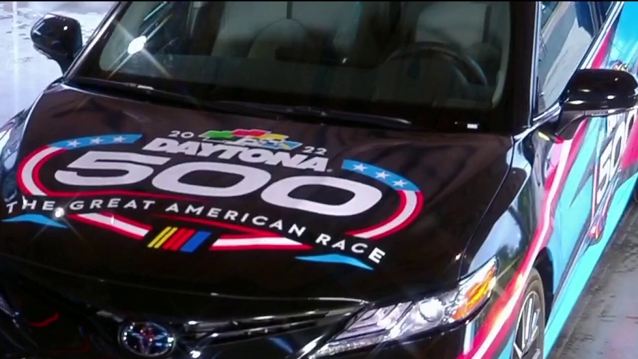 New 2022 Daytona 500 logo revealed on 'FOX and Friends'
