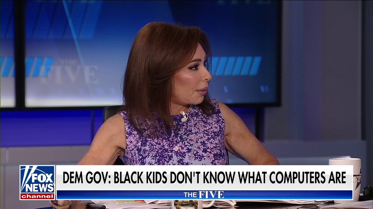 'The Five' co-hosts discuss New York Gov. Kathy Hochul walking back her comments after she said Black children in the Bronx don't know the word 'computer.'