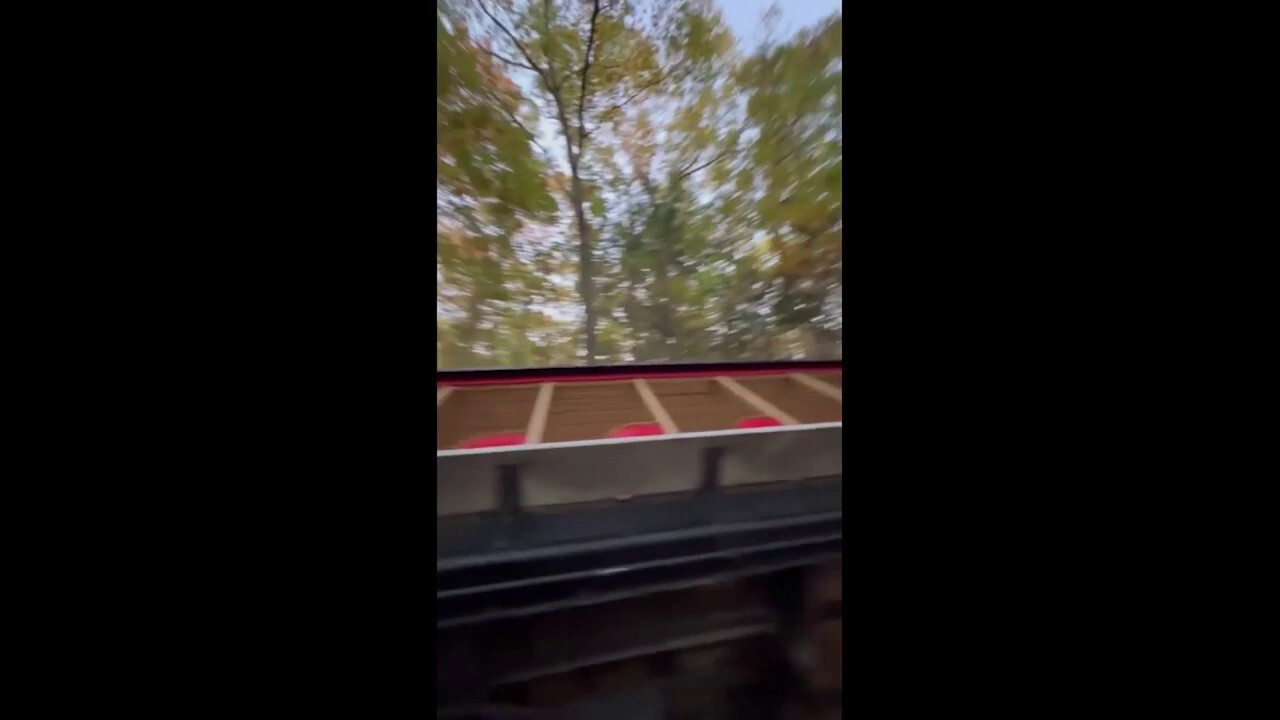 Video shows aftermath of train ride derailment at Missouri amusement park 