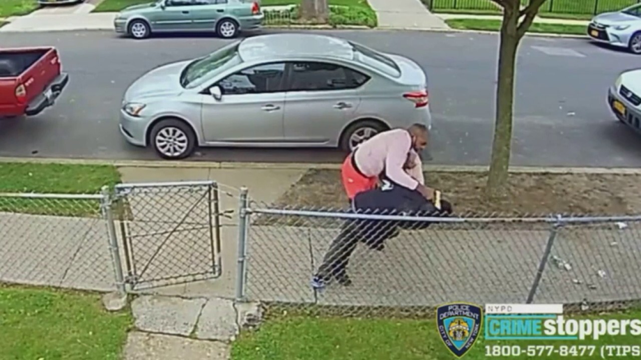NYC man pistol-whipped repeatedly during broad daylight mugging, video shows