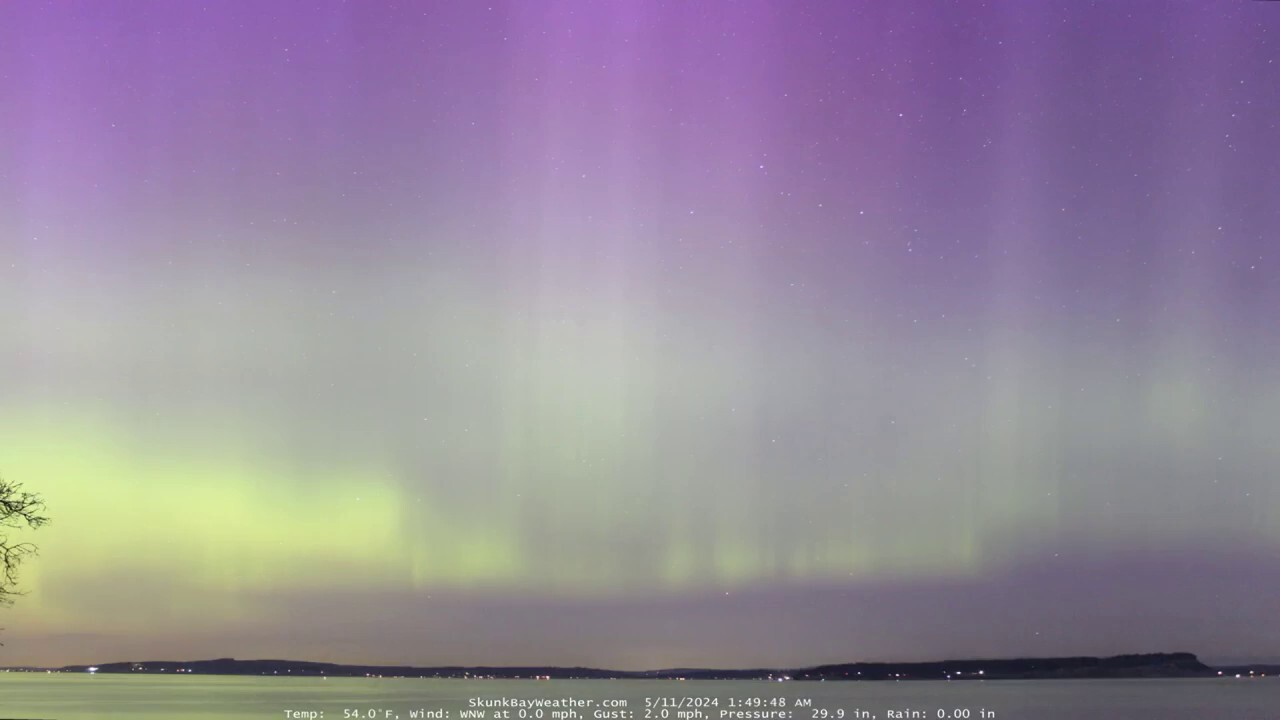 Aurora Borealis spotted in timelapse above Washington state during solar storms