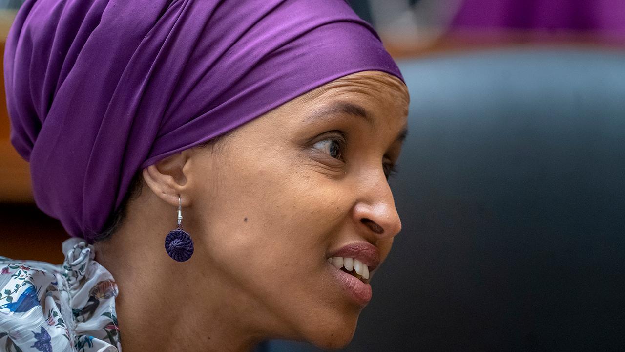 Rep Ilhan Omar Silent When Questioned On Anti Semitism On Air Videos