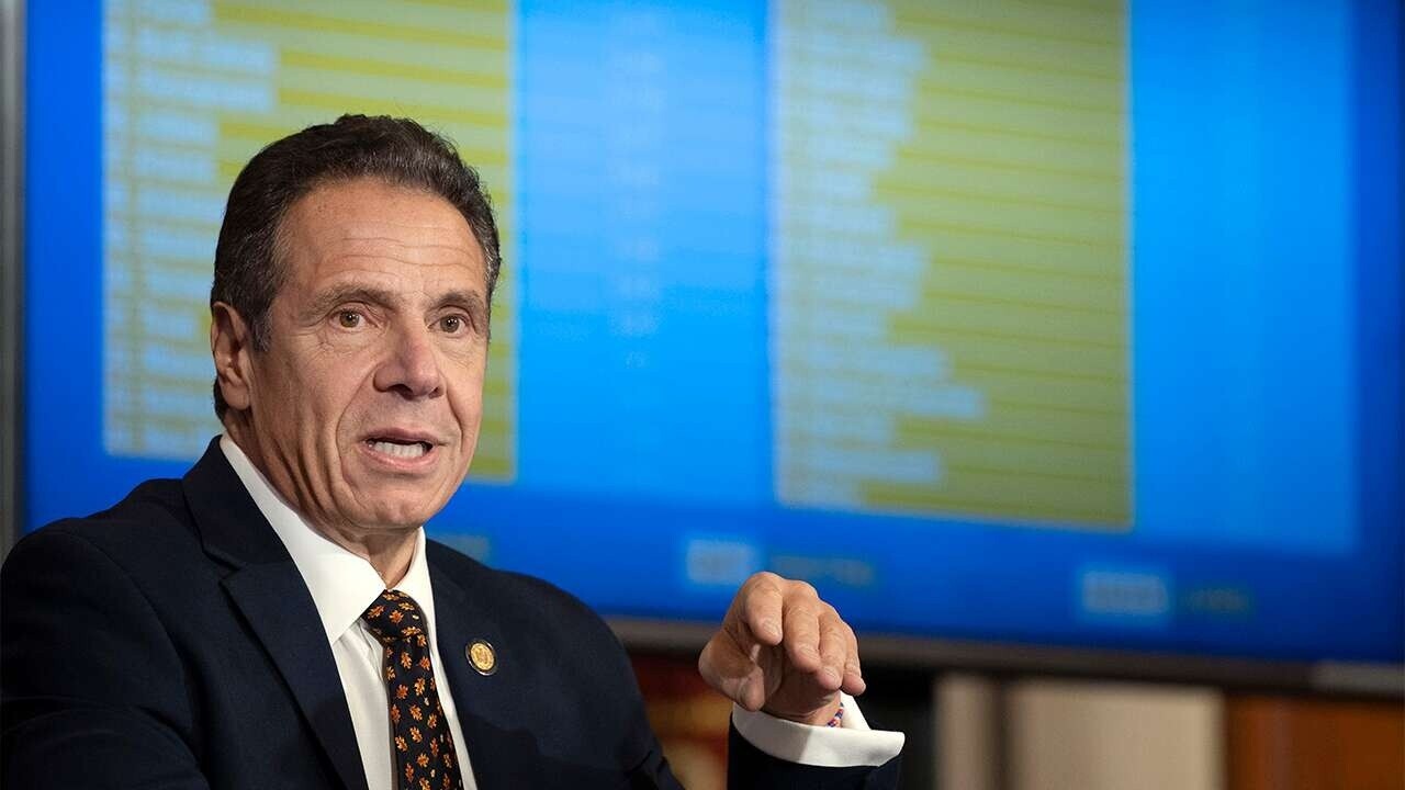 Cuomo extends eligibility for vaccine for elderly people after de Blasio’s pleas