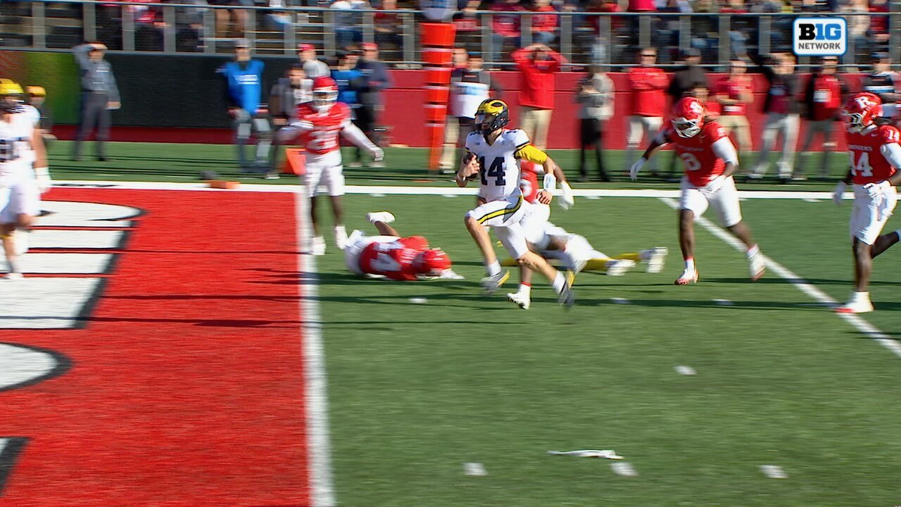 Michigan's Tommy Carr Rushes for Clutch 9-yard TD To Seal Win Over Rutgers