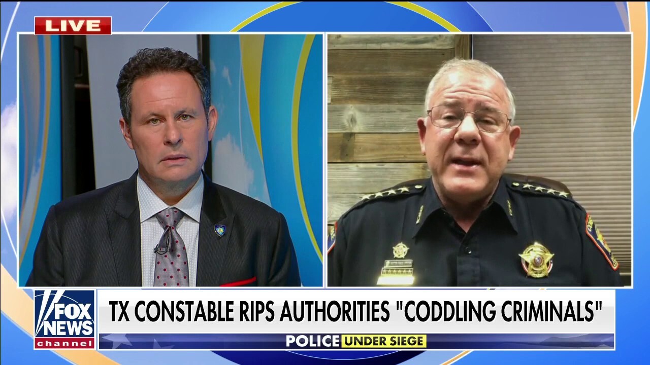 Texas constable rips officials for 'coddling criminals' after deputy's death: 'We need to have some action'