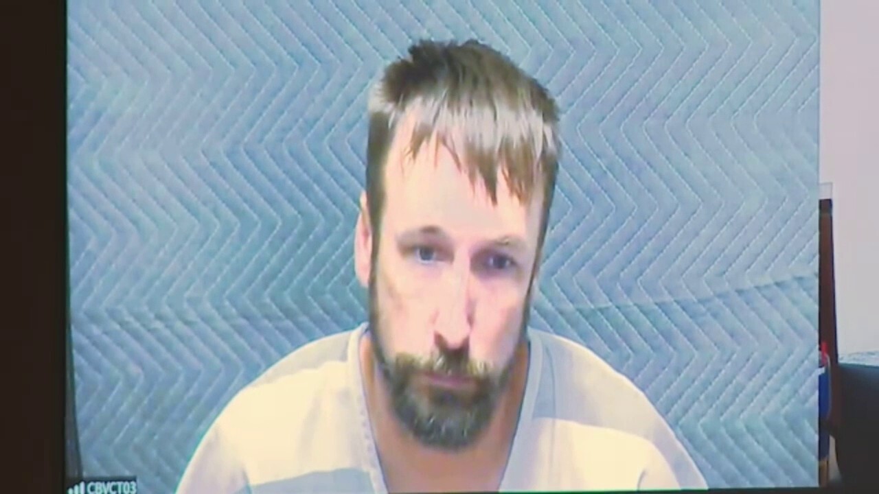Kansas youth pastor who allegedly tried to kill wife, 5 children appears in court