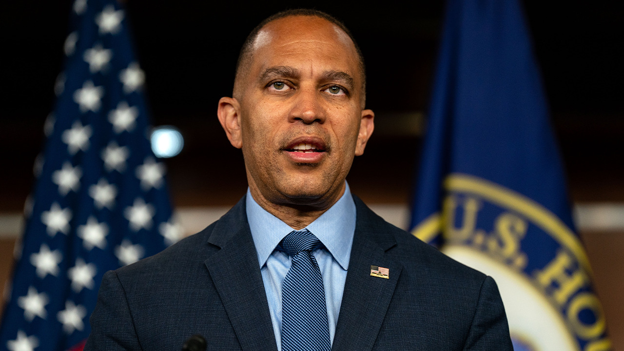 WATCH LIVE: House Dem leaders speak as shutdown hits two-week mark