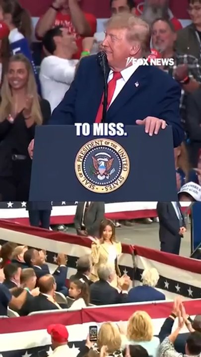 Trump pays SHOW-STOPPING compliment to Nicki Minaj
