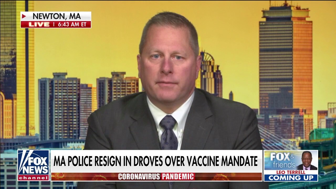 Massachusetts officers set to resign in droves over exemption-less vaccine mandate