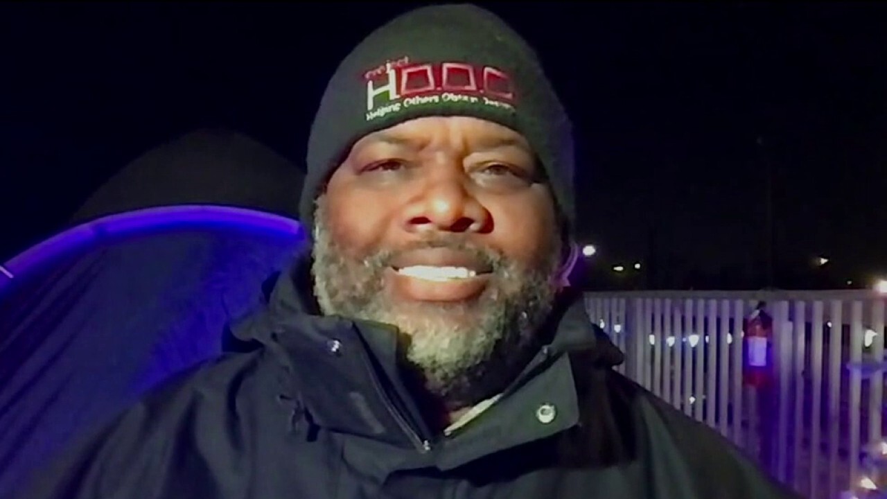 Chicago pastor stages 100-day rooftop vigil to bring awareness to crime surge