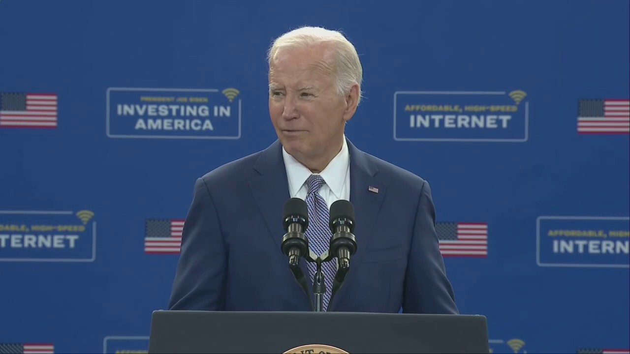 Biden appears to confuse Dem. Rep. with another woman: ‘I got it mixed up’