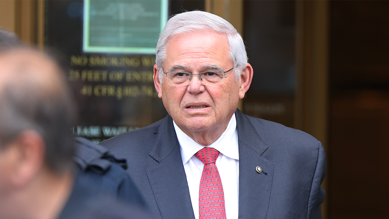 WATCH LIVE: Live look at courthouse as Sen Menendez found guilty